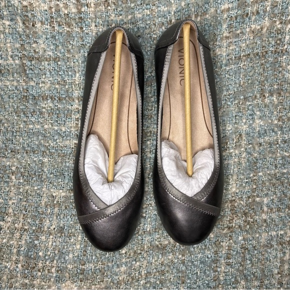 Vionic Caroll Metallic Ballet Flat w/ Concealed Orthotic Arch Support in Pewter - Picture 7 of 9